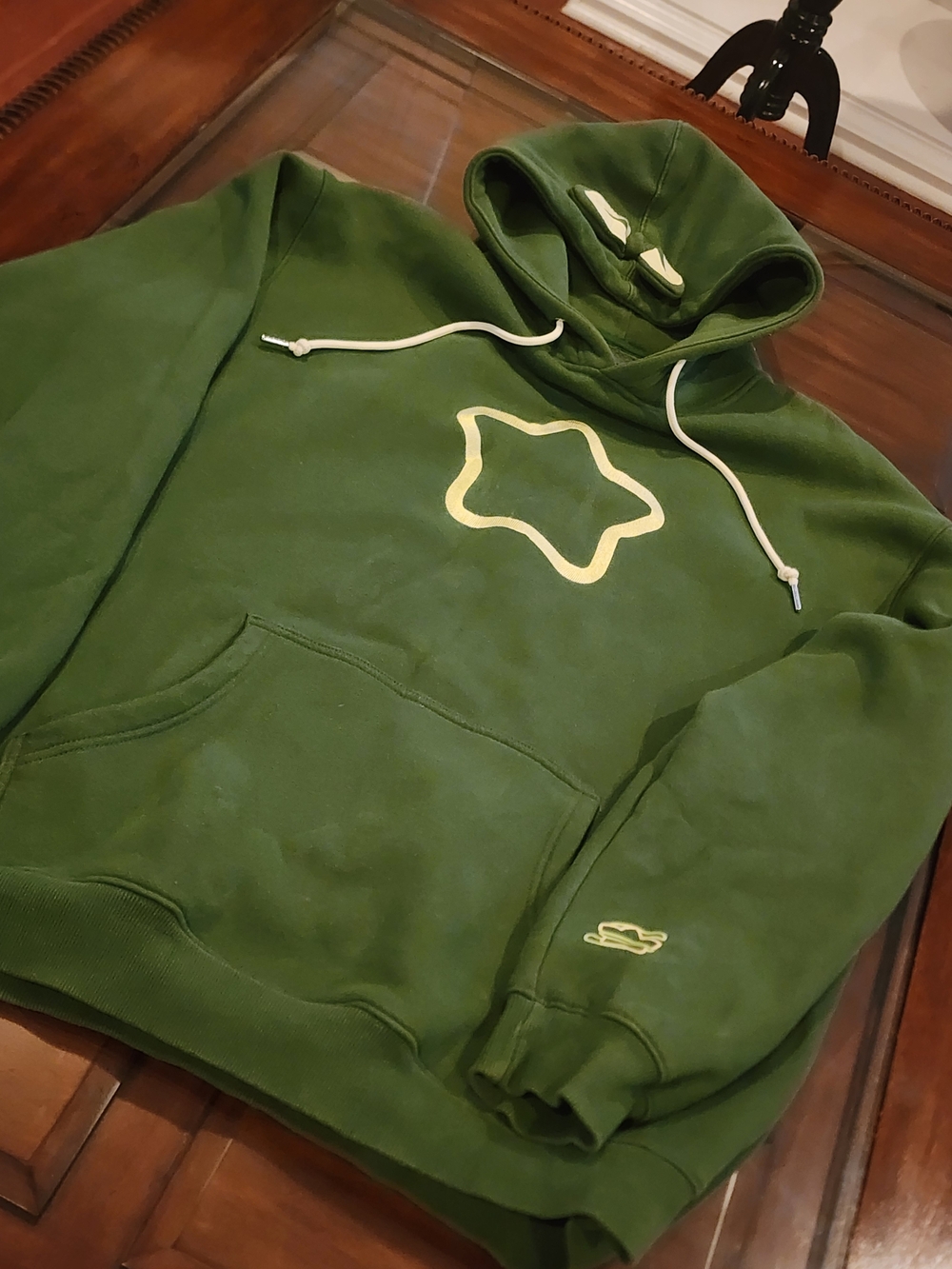 Men's Olive Green Pullover Hoodie with Star Accent
